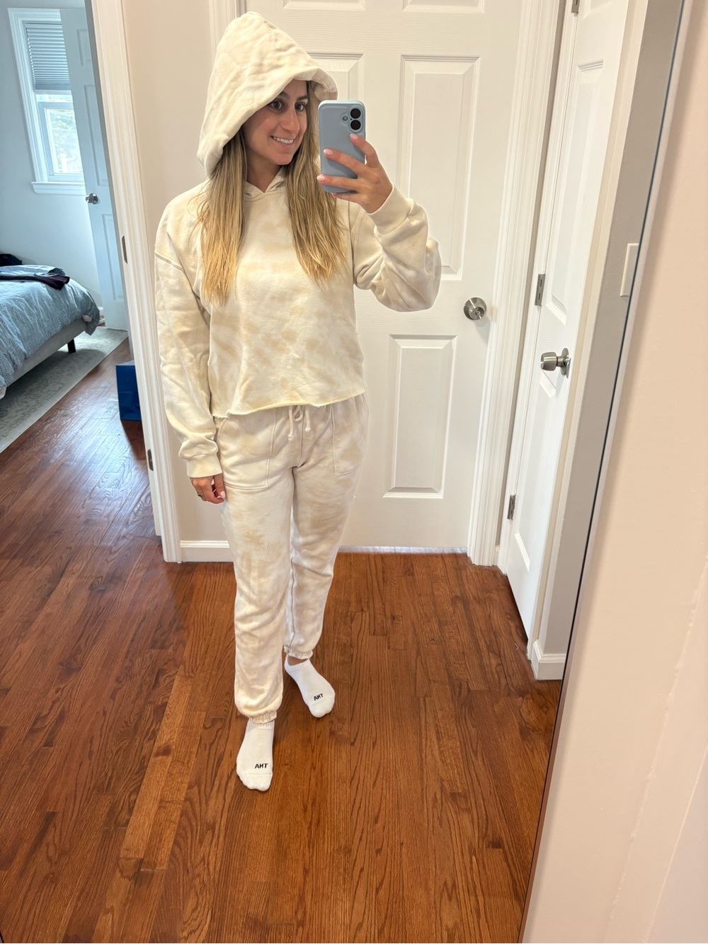 Abercrombie & Fitch Cream Tie-Dye Jogger Sweatshirt and Pant Set